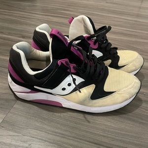 Men Saucony Sneakers